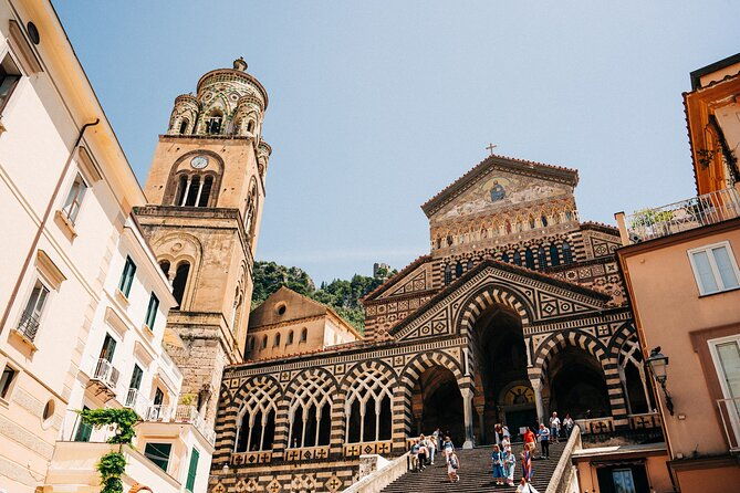 boat-hopping-on-the-amalfi-coast-positano-day-trip-from-rome