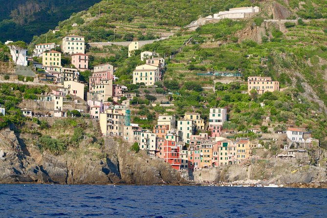 boat-tours-5-terre