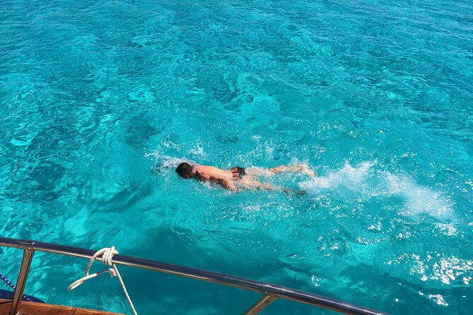 boat-trip-to-asinara-with-lunch-in-stintino