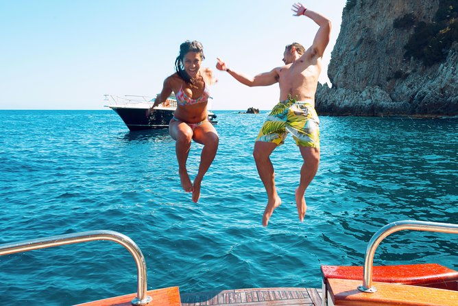 capri-boat-excursion-from-sorrento