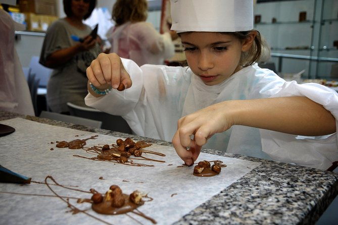 chocolate-workshop-at-choco-story-brugge
