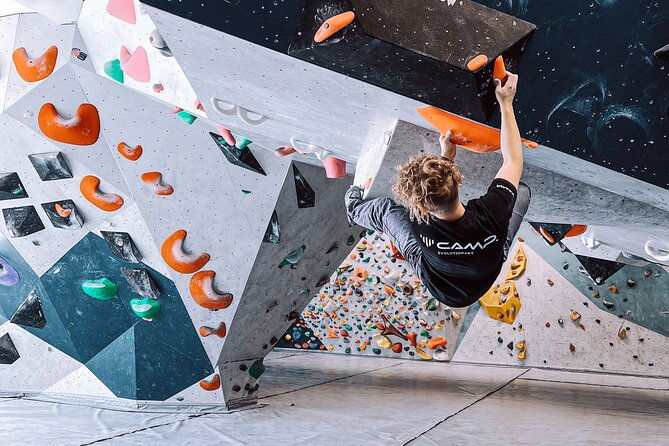 climbing-in-morkvedhallen-climbing-center