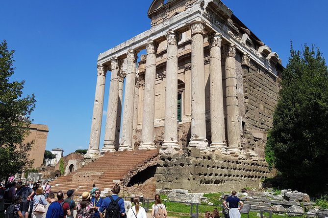 colosseum-arena-floor-roman-forum-and-palatine-hill-guided-tour