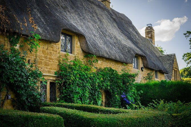 cotswolds-village-private-car-tour-and-photoshoot