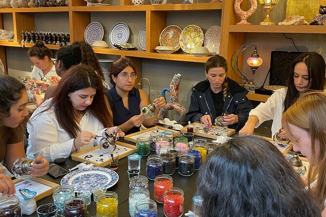 craft-and-shine-create-a-mosaic-lamp-in-istanbul-grand-bazaar