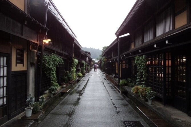 day-trip-for-shirakawago-takayama-gujo-hachiman-from-nagoya