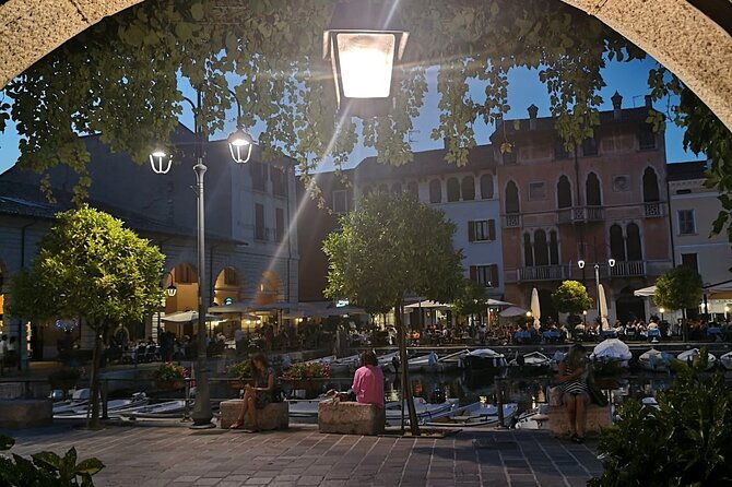desenzano-sunset-walking-and-boat-tour-with-a-drink-on-board