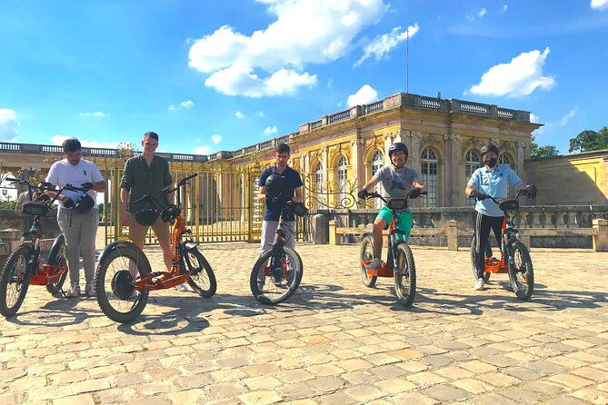 discover-versailles-on-electric-2-wheelers-yes-to-prm