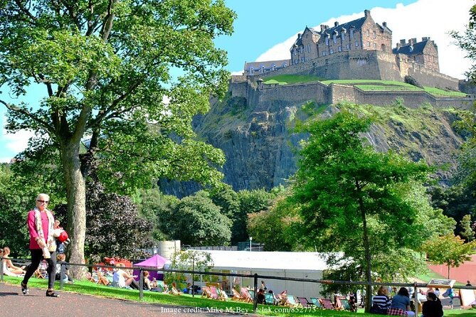 edinburgh-in-a-day-full-day-private-tour-with-edinburgh-castle