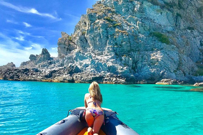 exclusive-boat-tour-in-tropea-just-you-and-your-family-4-hours