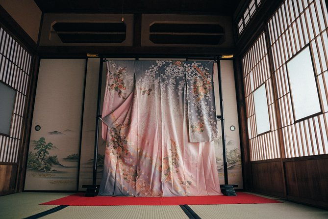 experience-japanese-calligraphy-tea-ceremony-at-a-traditional-house-in-nagoya
