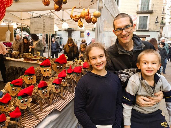 family-private-tour-churros-hot-chocolate-games-in-barcelona