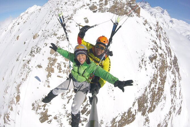 flymatterhorn-vip-paragliding-from-zermatt-with-matterhorn-view
