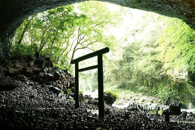 fukuoka-to-takachiho-shrine-tour-with-optional-beef-lunch
