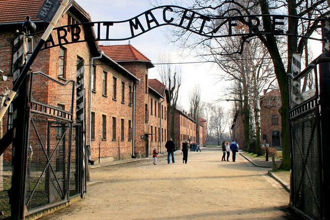 full-day-tour-of-auschwitz-and-wieliczka-salt-mine-from-krakow