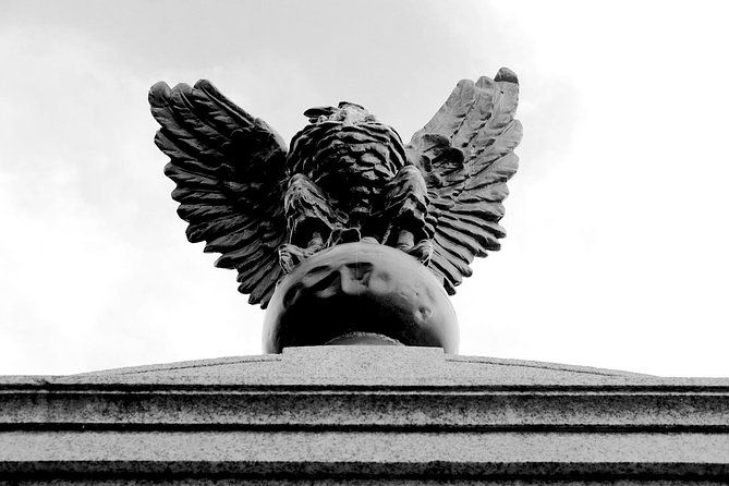 genteel-and-bards-savannah-dark-history-and-ghost-encounter-walking-tour
