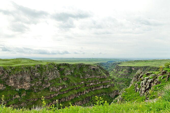group-tour-saghmosavank-wine-yard-echmiadzin-zvartnots