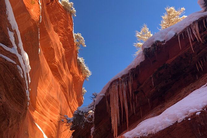 guided-hike-through-peek-a-boo-slot-canyon-small-group