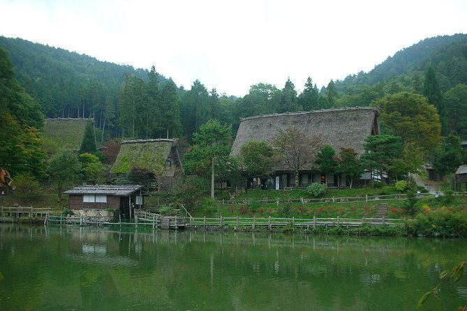 guided-tour-of-hida-folk-village