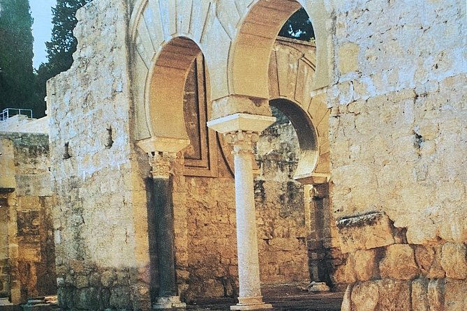guided-tour-of-medina-azahara-in-spanish-with-bus-official-guides