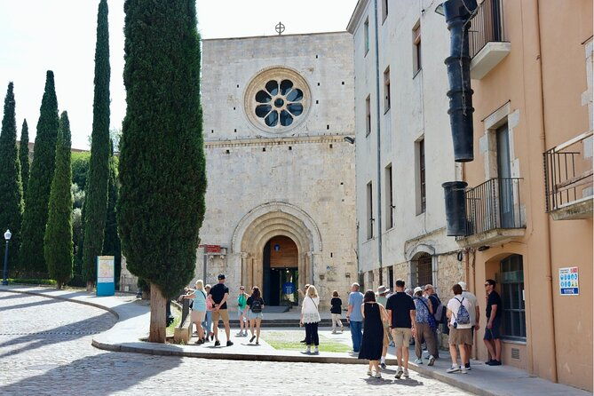 guided-walking-tour-in-girona