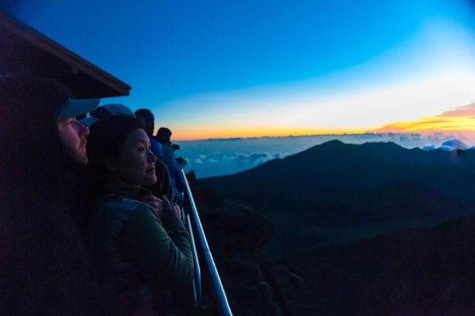 haleakala-sunrise-spectacular-legendary-views-local-breakfast