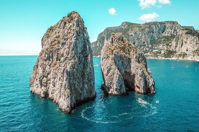 half-day-tour-of-capri-by-private-boat