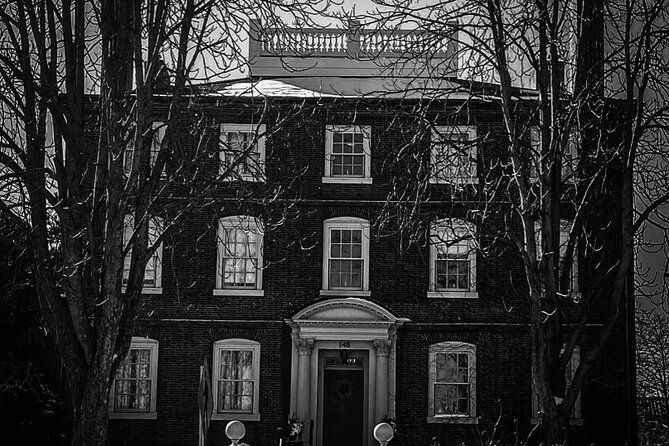 history-and-hauntings-of-salem-guided-walking-tour