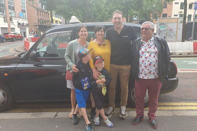 iconic-belfast-black-cab-tour