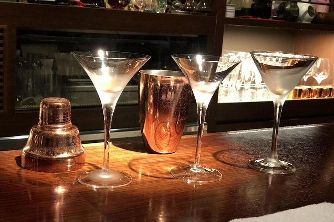 japanese-whisky-tasting-experience-at-local-bar-in-tokyo