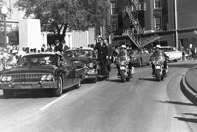 john-f-kennedy-trolley-tour-in-dallas