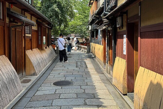 kyoto-half-day-private-tour-gion-geisha-districts-kiyomizu