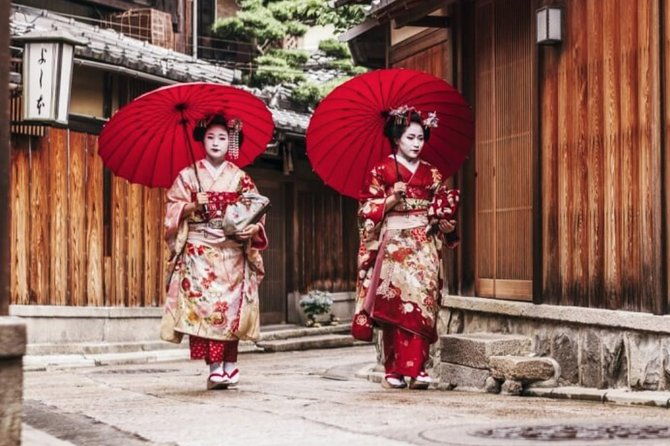 kyoto-luxury-sake-whisky-and-cocktail-tour