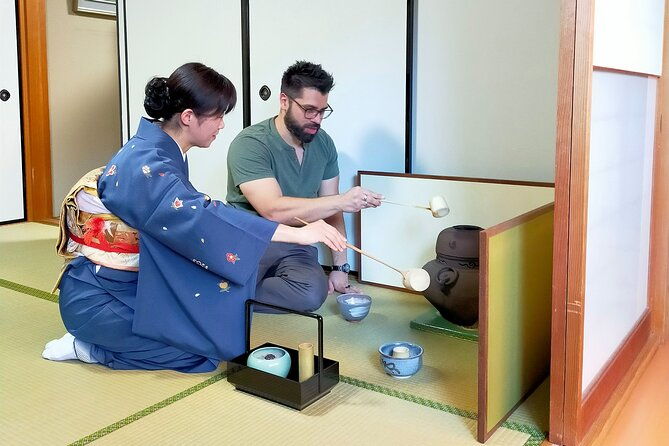 kyoto-near-fushimiinari-wagashi-makingsmall-group-tea-ceremony