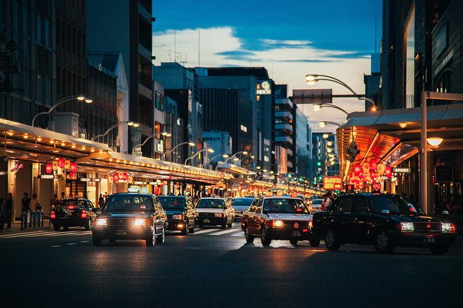 kyoto-private-night-tour-from-gion-district-to-old-pontocho-100-personalized