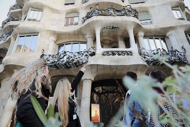 la-pedrera-morning-guided-tour-with-optional-casa-batllo-ticket