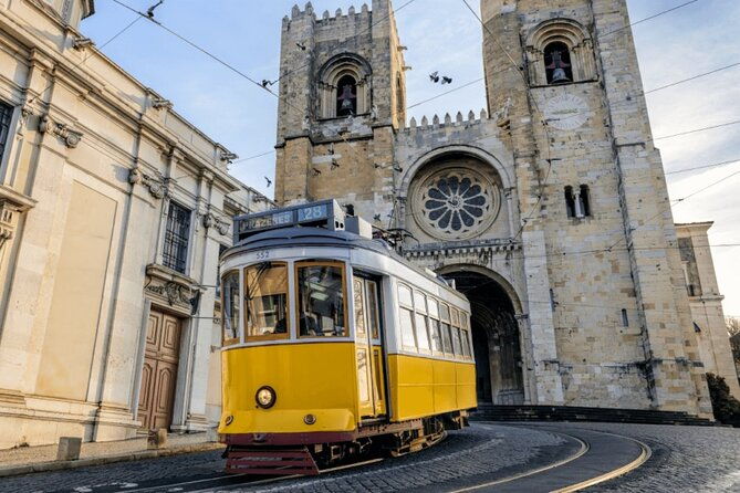 lisbon-private-driver-and-customizable-tour