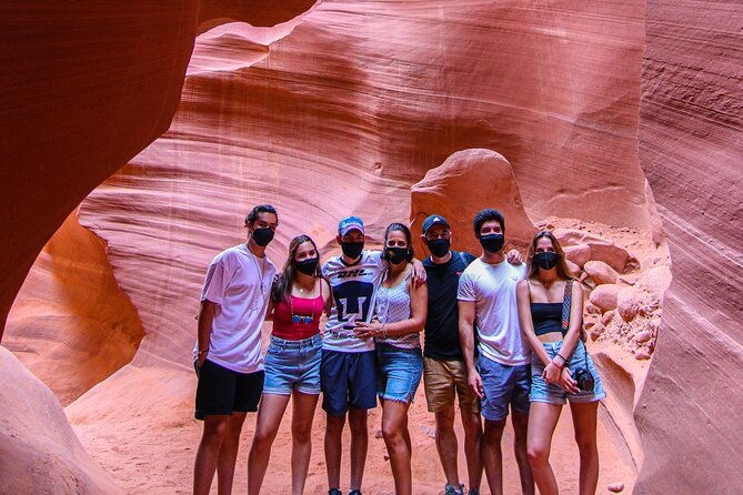 lower-antelope-canyon-hiking-tour