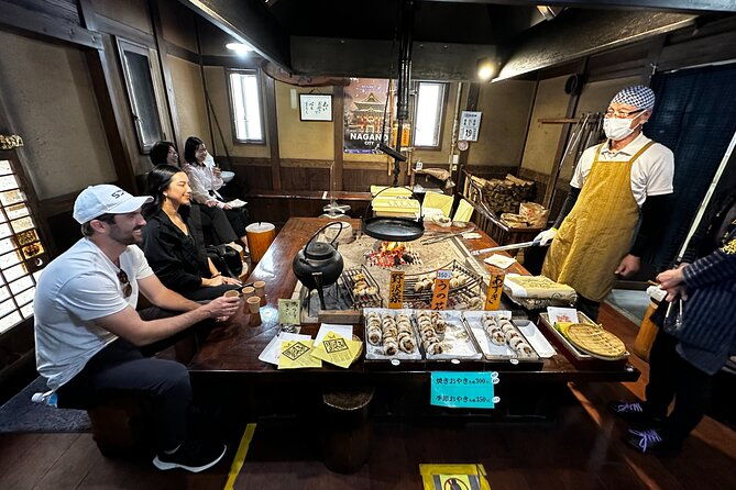 make-oyaki-dumplings-walk-around-zenkoji-temple-in-nagano-2