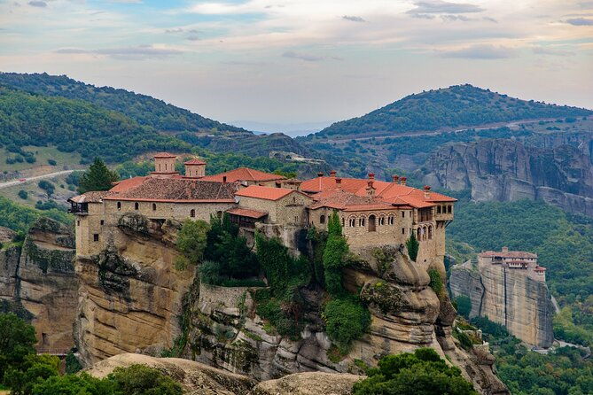 meteora-self-guided-app-based-driving-tour