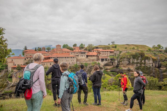 meteora-small-group-hiking-tour-with-transfer-and-monastery-visit