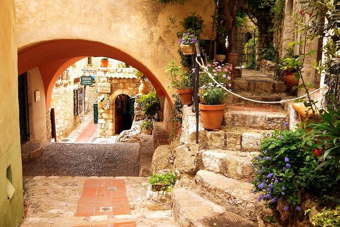 monaco-monte-carlo-and-eze-village-small-group-half-day-tour