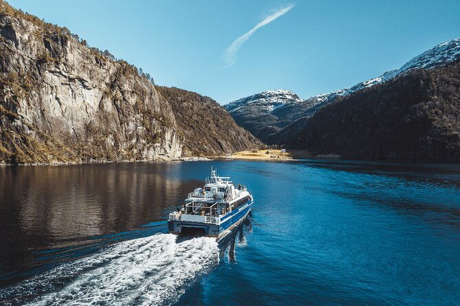 mostraumen-fjord-cruise