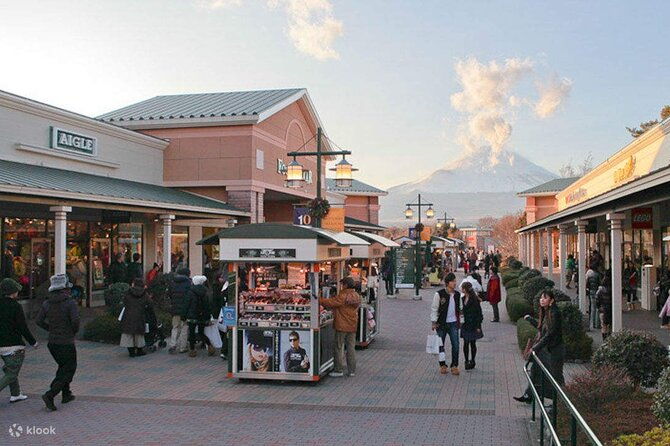 mt-fuji-5th-station-arakurayama-sengen-park-oshino-hakkai-tour