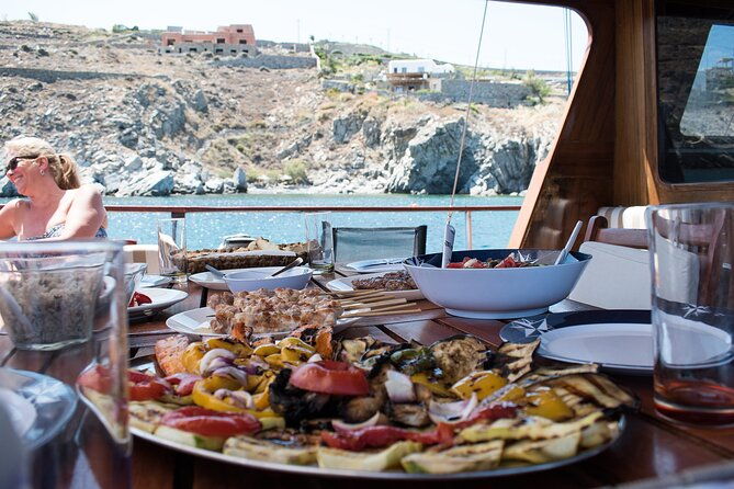 mykonossail-cruise-to-delosrhenia-islands-with-bbqdrinks
