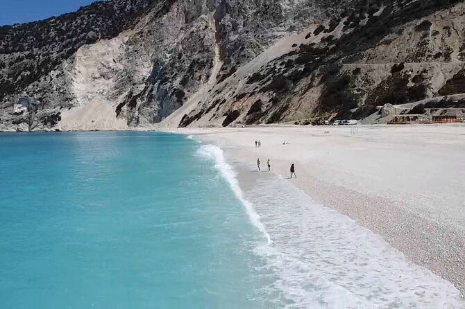 myrtos-swim-cave-melissani-lake-boat-tour-private-tour