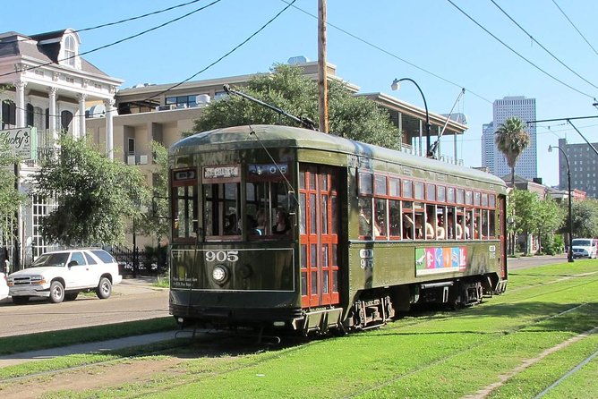 new-orleans-city-and-cemetery-2-hour-bus-tour