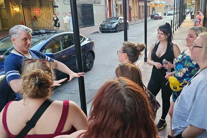 new-orleans-lewd-spirits-haunted-tour-with-bar-stops