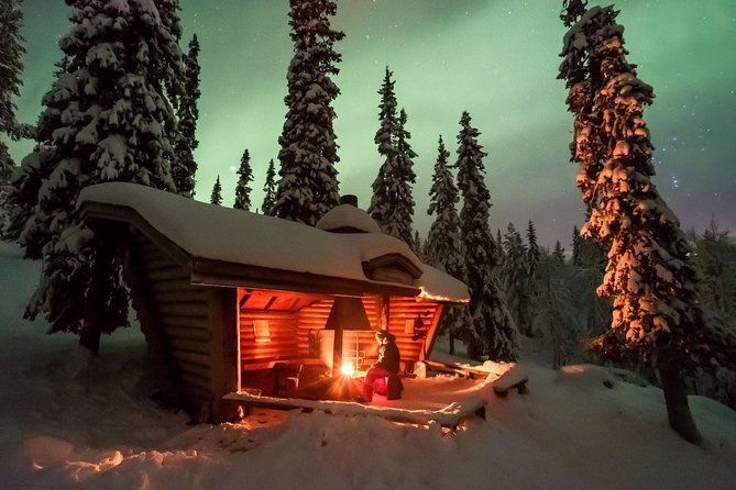 northern-light-safari-by-snowmobiles-from-levi