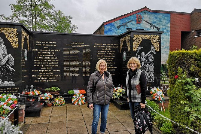 official-world-famous-belfast-taxi-tour